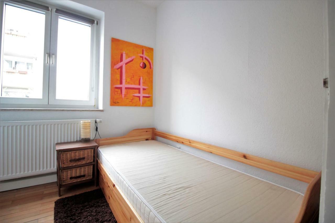Charming 3-Bedroom Apartment With Parking Lot Würzburg Exteriör bild