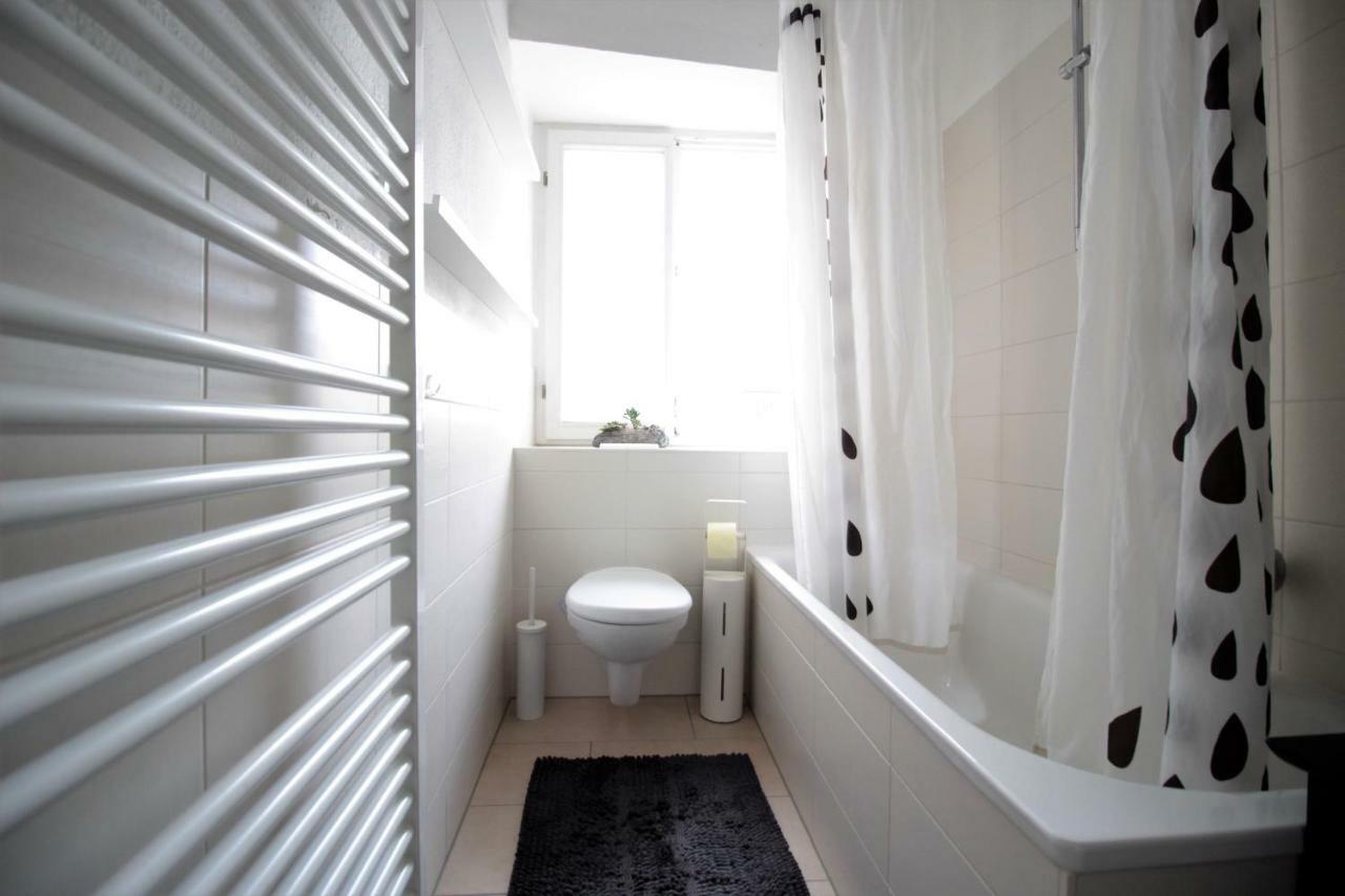Charming 3-Bedroom Apartment With Parking Lot Würzburg Exteriör bild