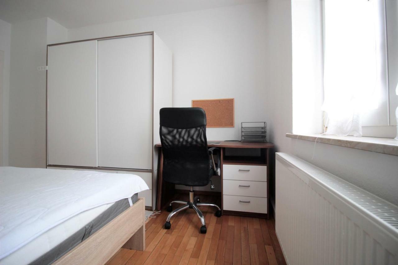 Charming 3-Bedroom Apartment With Parking Lot Würzburg Exteriör bild